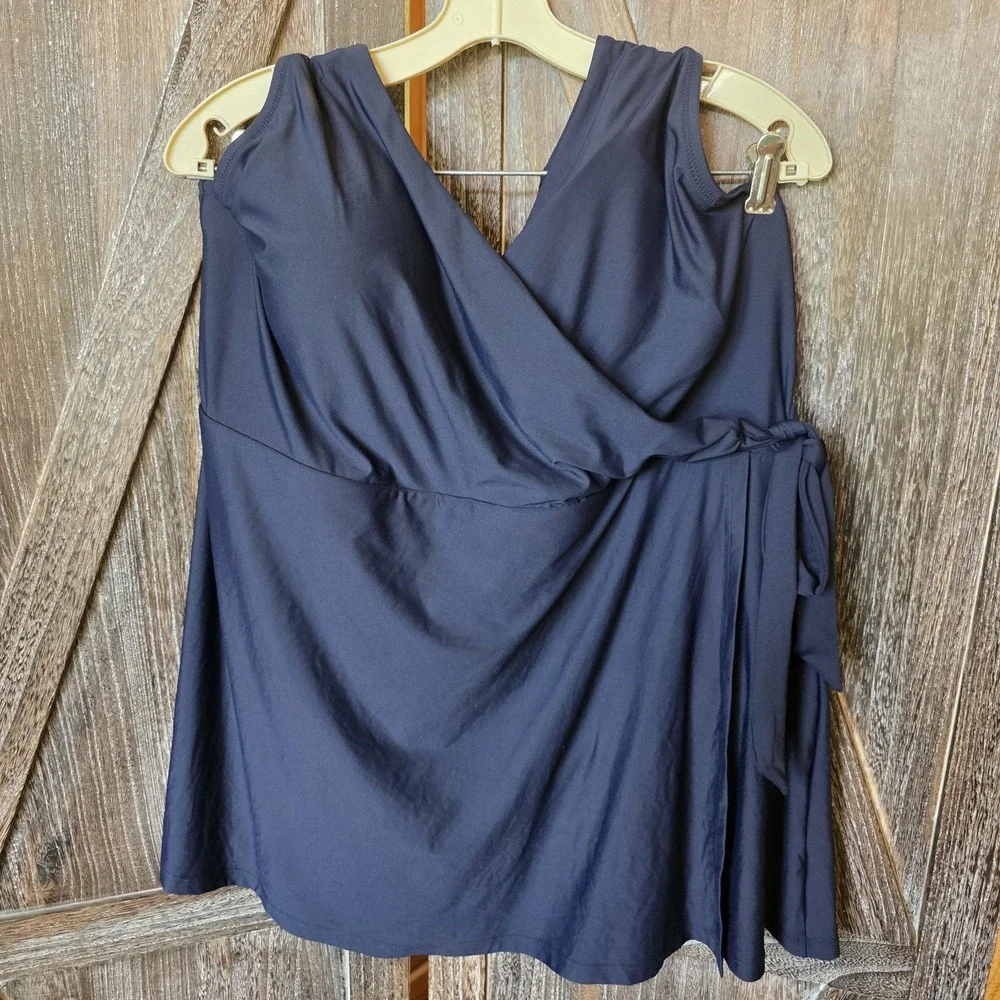 J. Crew Swimsuit Women's Size 22 Navy Blue Tankini Top Only Halter Cross Over